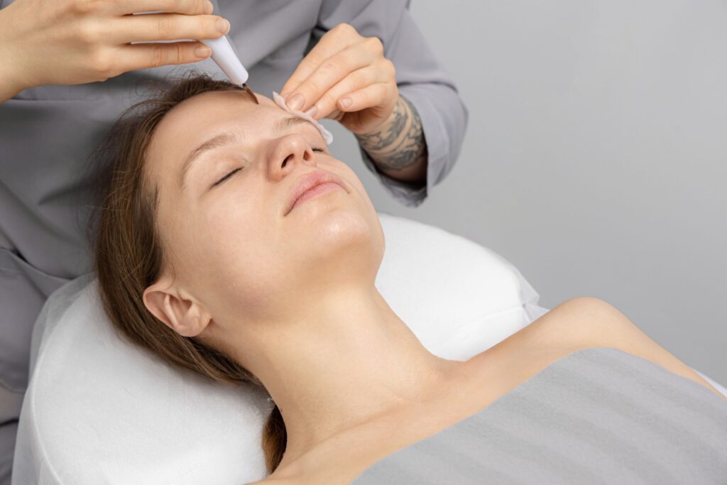 Hydrogen facial cleansing with AquaPeel H2 device - skin lamination